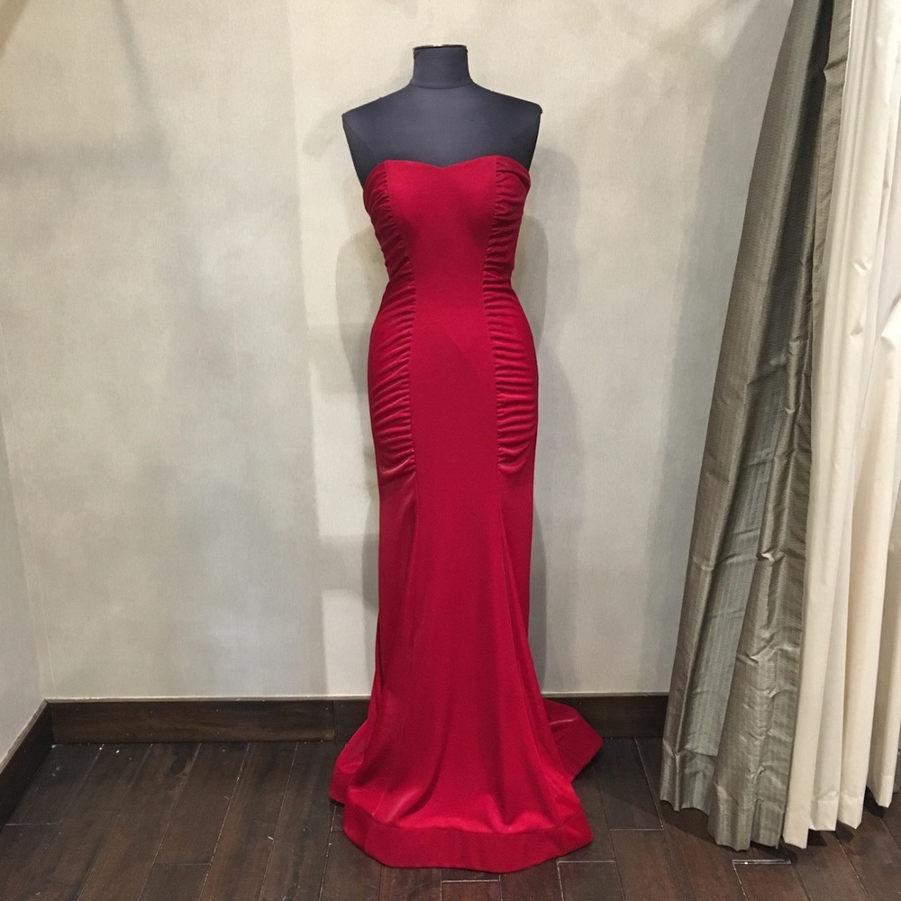La Femme Size 8 Gown
